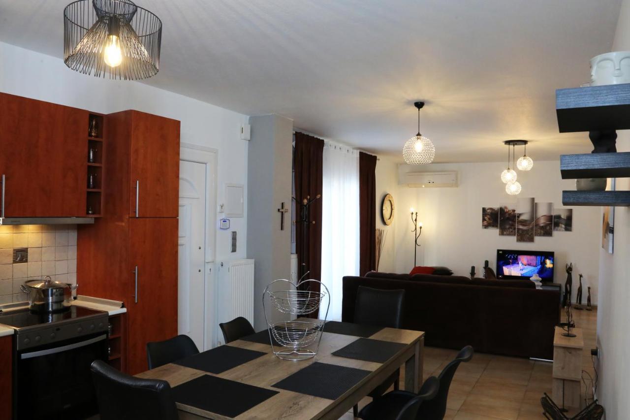 Apartament Nenas House Nea Iraklitsa Zewnętrze zdjęcie